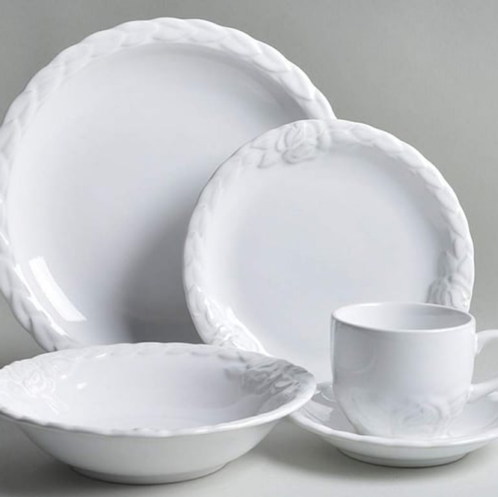 Eight 5-Piece Christian Dior Country Rose Dinnerware Place Settings